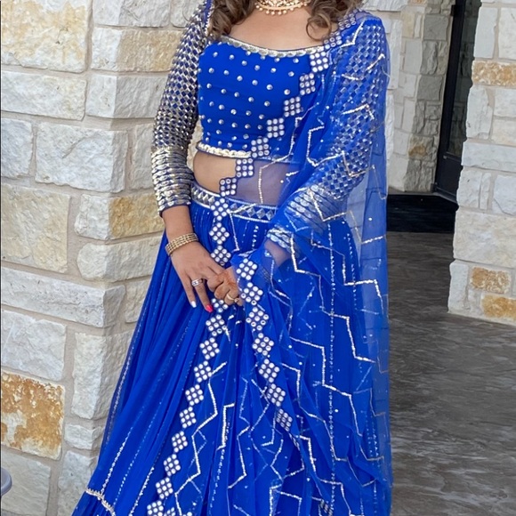 Indian outfit - Picture 3 of 16